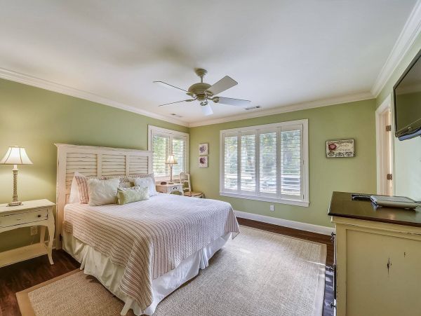Walk to Beach Vacation Home With Four Bedroom in Hilton Head