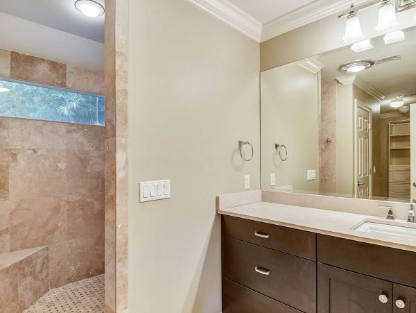 Walk to Beach Vacation Home With Four Bedroom in Hilton Head