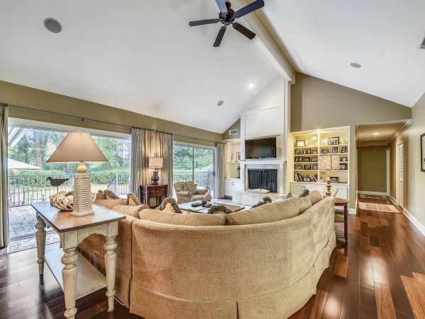 Walk to Beach Vacation Home With Four Bedroom in Hilton Head