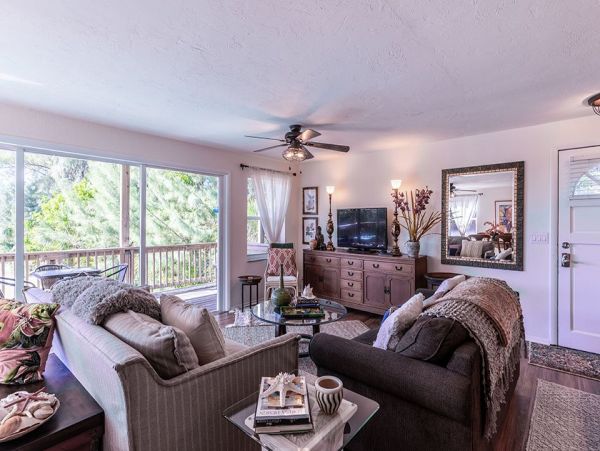 Two Bedroom Condo Directly on the Beach