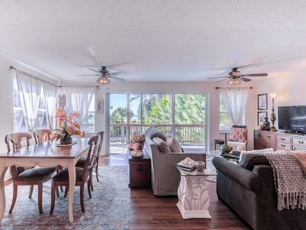 Two Bedroom Condo Directly on the Beach