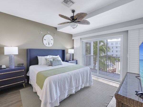 Charming Marco Island 2 Bedroom Condo Sleeps 6 Communal Pool