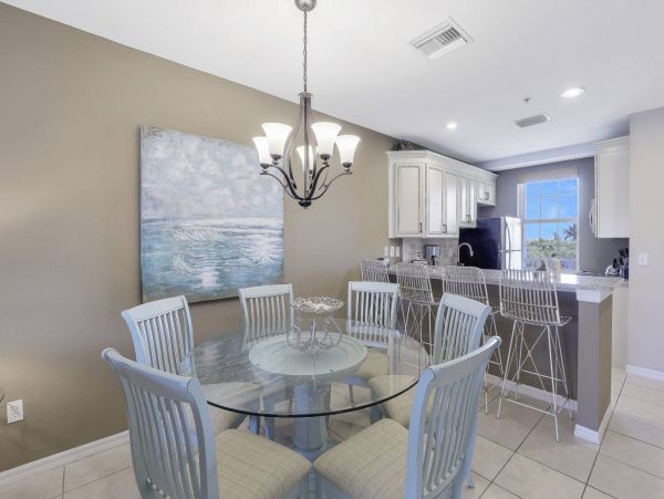 Charming Marco Island 2 Bedroom Condo Sleeps 6 Communal Pool