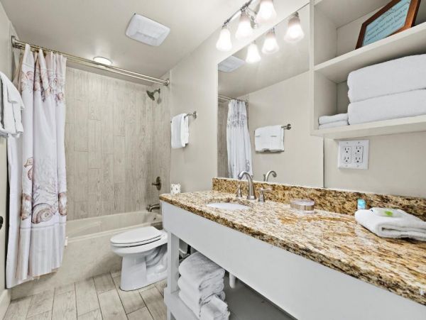 On Beach Panama City Vacation Home Seven Bedrooms Sleeps 20