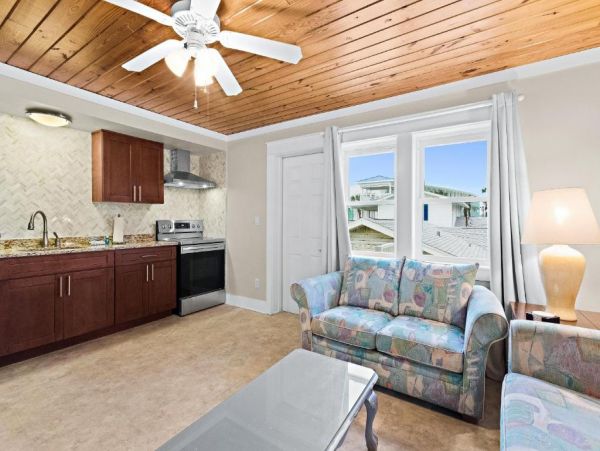 On Beach Panama City Vacation Home Seven Bedrooms Sleeps 20