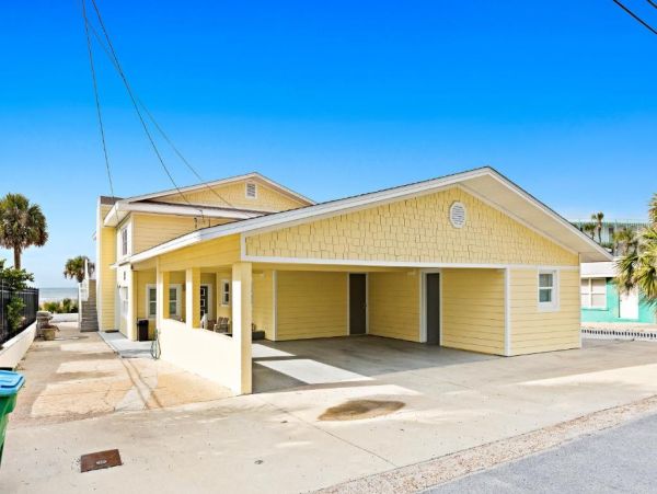 On Beach Panama City Vacation Home Seven Bedrooms Sleeps 20