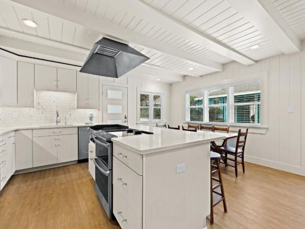 On Beach Panama City Vacation Home Seven Bedrooms Sleeps 20