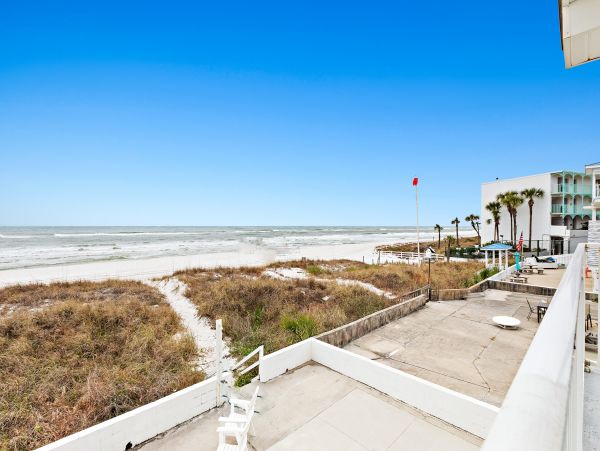 On Beach Panama City Vacation Home Seven Bedrooms Sleeps 20