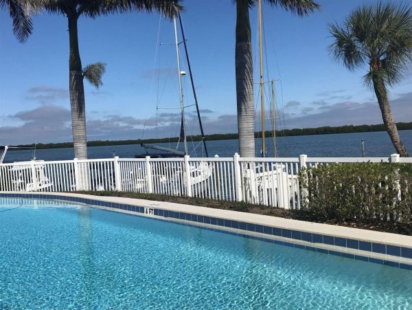 Bay View Vacation Condo in Longboat Key 2 Bedrooms Sleeps 4