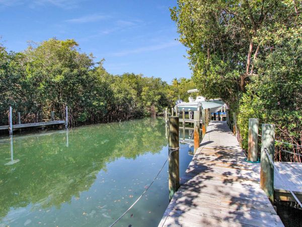 Bay View Vacation Condo in Longboat Key 2 Bedrooms Sleeps 4