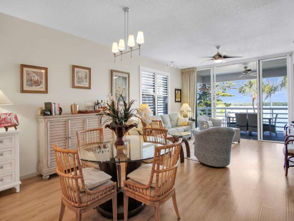 Bay View Vacation Condo in Longboat Key 2 Bedrooms Sleeps 4