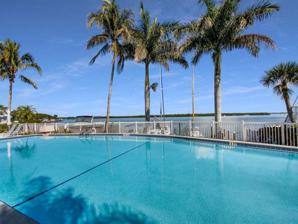 Bay View Vacation Condo in Longboat Key 2 Bedrooms Sleeps 4