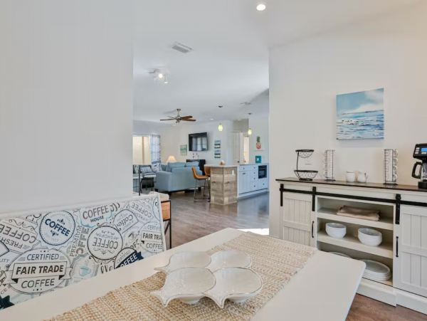 Sarasota Vacation Home Three Bedrooms with Pool Sleeps Six