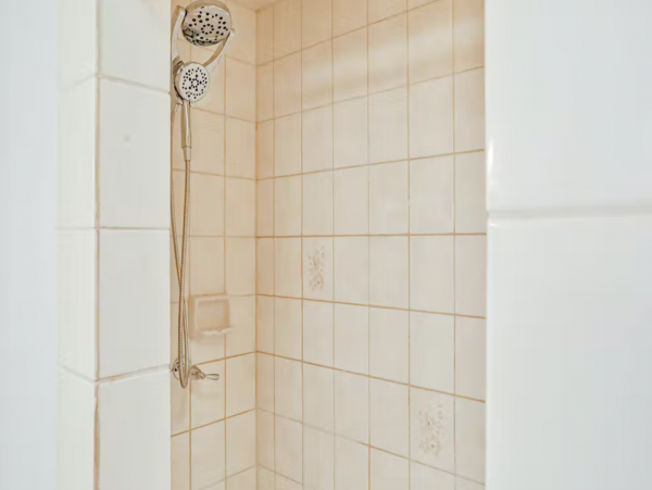Sarasota Vacation Home Three Bedrooms with Pool Sleeps Six