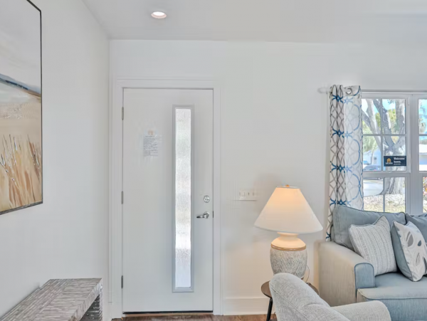 Sarasota Vacation Home Three Bedrooms with Pool Sleeps Six