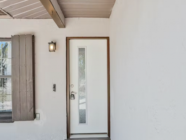 Sarasota Vacation Home Three Bedrooms with Pool Sleeps Six