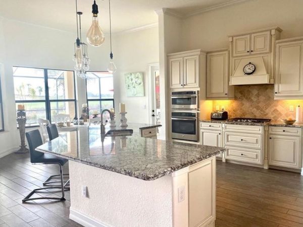 Beautiful Lakewood Ranch Vacation Home with Private Pool/Spa