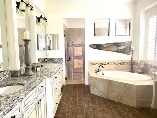 Beautiful Lakewood Ranch Vacation Home with Private Pool/Spa