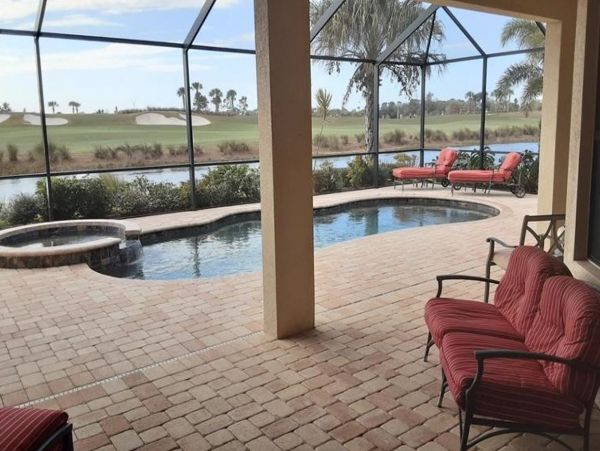 Beautiful Lakewood Ranch Vacation Home with Private Pool/Spa