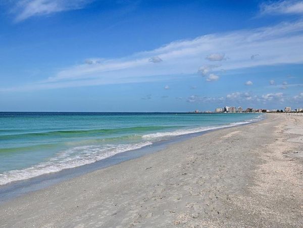 Coastal Four Bedroom Townhome Steps to Clearwater Beach