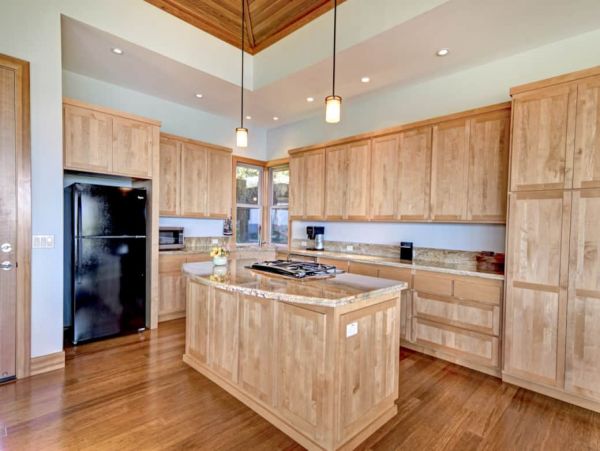 Ocean Views Waimea Vacation Home Three Bedrooms Sleeps Six