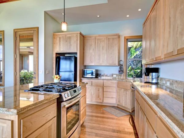 Ocean Views Waimea Vacation Home Three Bedrooms Sleeps Six