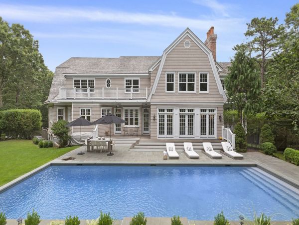 Hamptons 8 Bedroom Home with Cinema Room & Private Pool