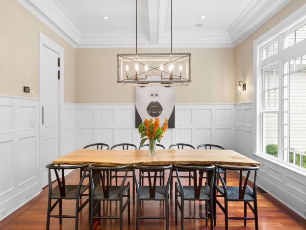 Hamptons 8 Bedroom Home with Cinema Room & Private Pool