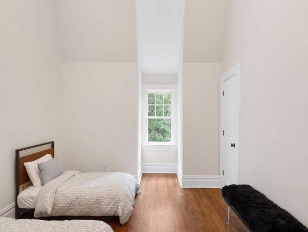 Hamptons 8 Bedroom Home with Cinema Room & Private Pool
