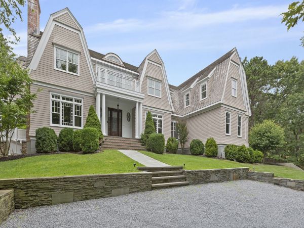 Hamptons 8 Bedroom Home with Cinema Room & Private Pool
