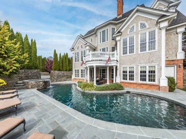 Water Mill Vacation Estate Six Bedrooms With Private Pool