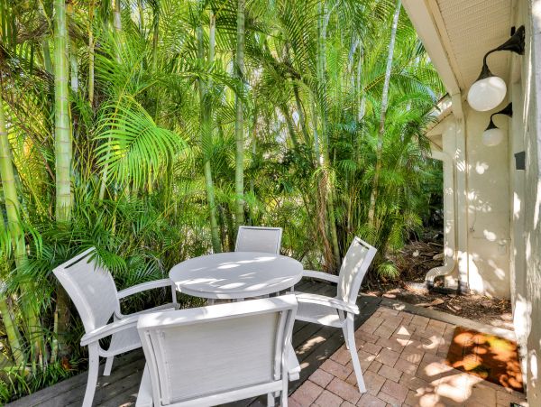 Lovely Condo Located on the Bottom Floor