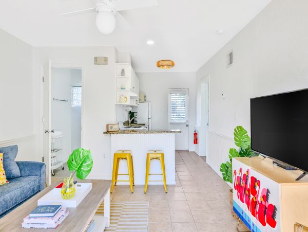 Beach Condo with Shared pool