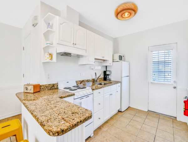 Beach Condo with Shared pool