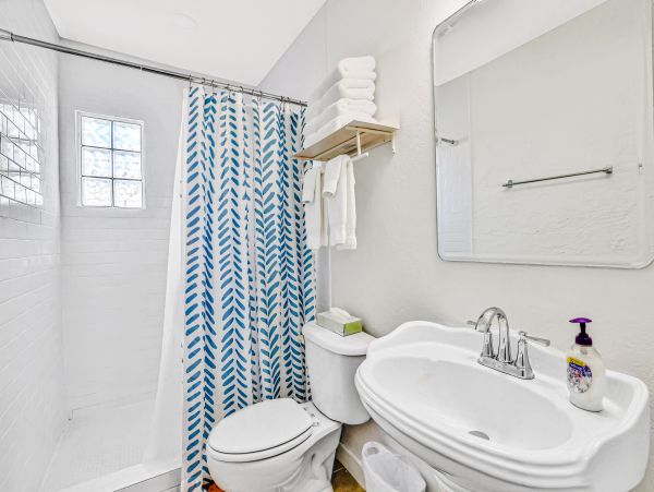 Beach Condo with Shared pool