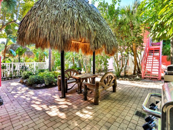 Anna Maria Studio Condo Walk to Beach