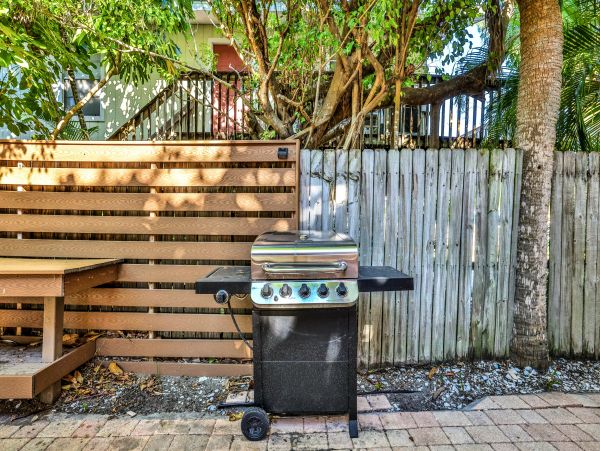 North end pet friendly resort close to Pine Ave and the Bay and Beach