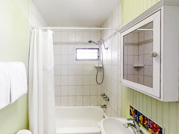 Anna Maria Island Holmes Beach Home 1007577