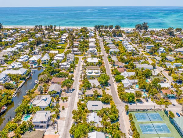 Anna Maria Island Holmes Beach Home 1007577