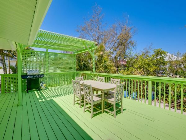 Anna Maria Island Vacation Home Three Bedroom Walk to Beach