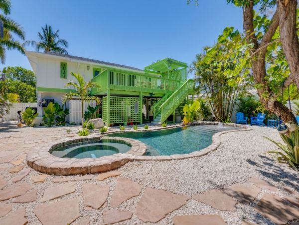 Anna Maria Island Vacation Home Three Bedroom Walk to Beach