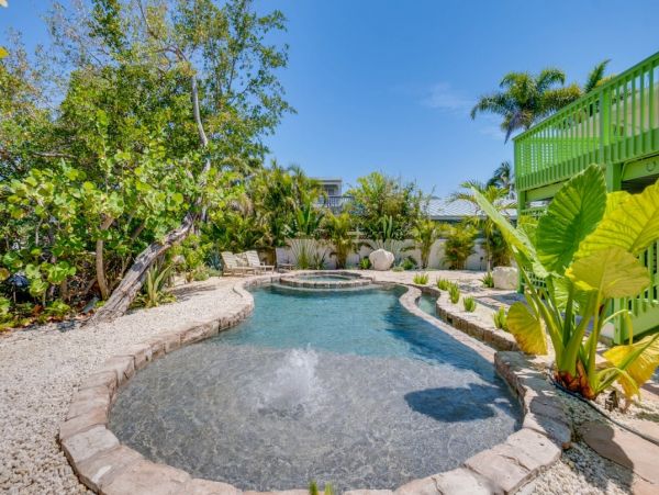 Anna Maria Island Vacation Home Three Bedroom Walk to Beach