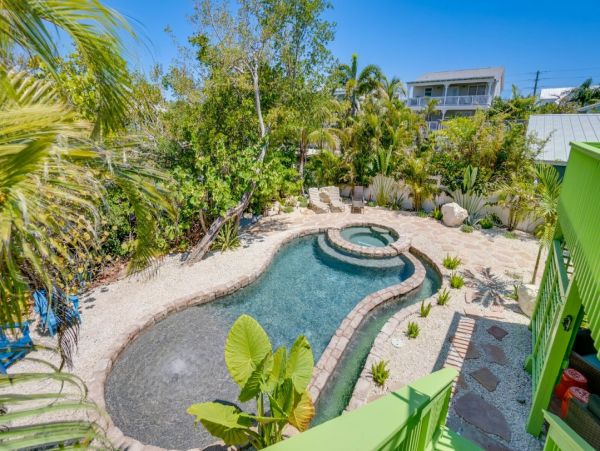 Anna Maria Island Vacation Home Three Bedroom Walk to Beach