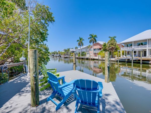Anna Maria Island Vacation Home Three Bedroom Walk to Beach