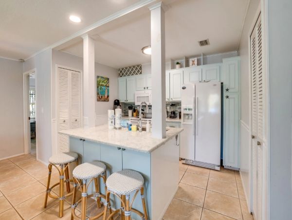 Anna Maria Island Vacation Home Three Bedroom Walk to Beach