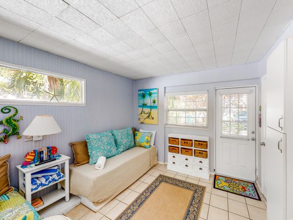 Anna Maria Island Holmes Beach Home 1007579