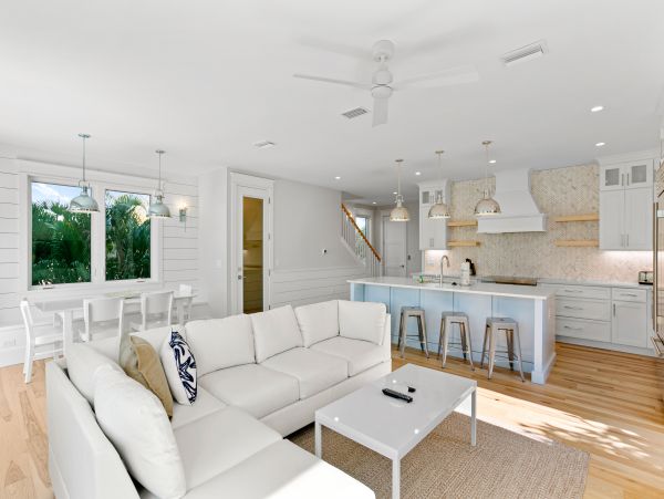 Anna Maria Island Holmes Beach Home 1007580