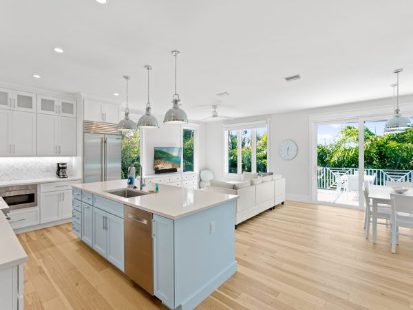 Anna Maria Island Holmes Beach Home 1007580