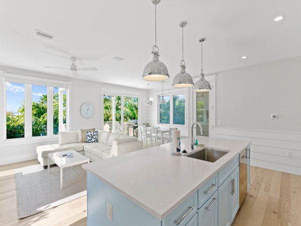 Anna Maria Island Holmes Beach Home 1007580