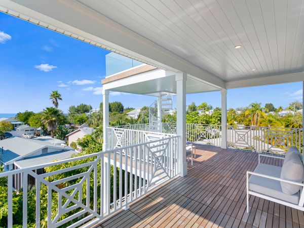 Anna Maria Island Holmes Beach Home 1007580